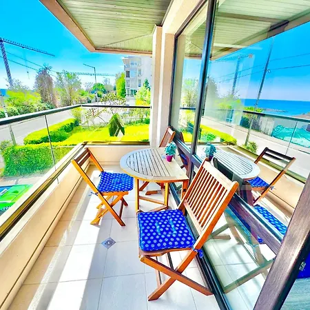 Blue Sunrise Comfort Апартамент *